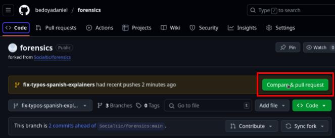 Interfaz de GitHub para un fork del repositorio forensics, donde se muestra la opción para comparar y enviar una solicitud de integración al repositorio principal.